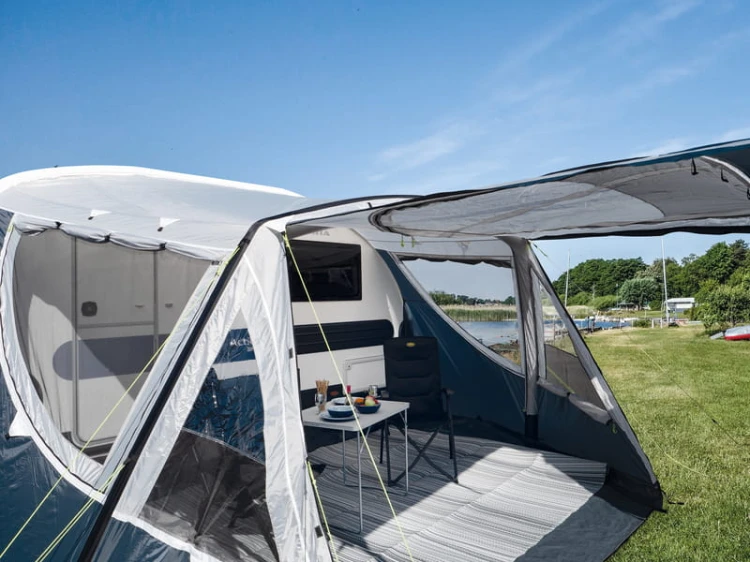 Przedsionek ADRIA 391 4.jpg